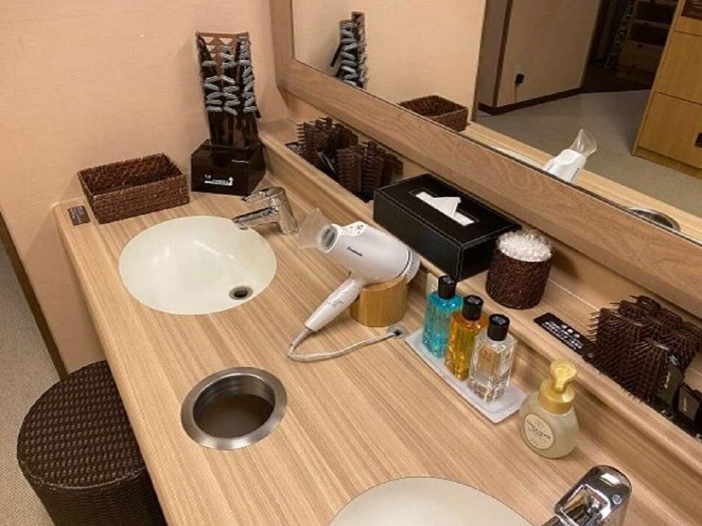 Dormy Inn Premium Hakata Canal City Mae Fukuoka  Exteriör bild